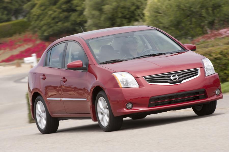  Nissan Sentra 2010 года  (фото 55 из 68)